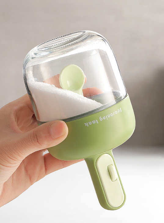 შუშის კონტეინერი კოვზით