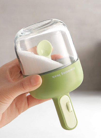 შუშის კონტეინერი კოვზით